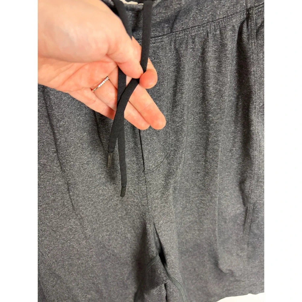 Lululemon THE Linerless 11